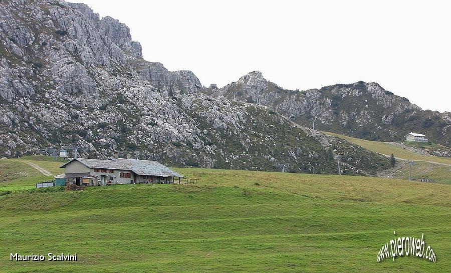 06 Baita e Rifugio Lecco.JPG